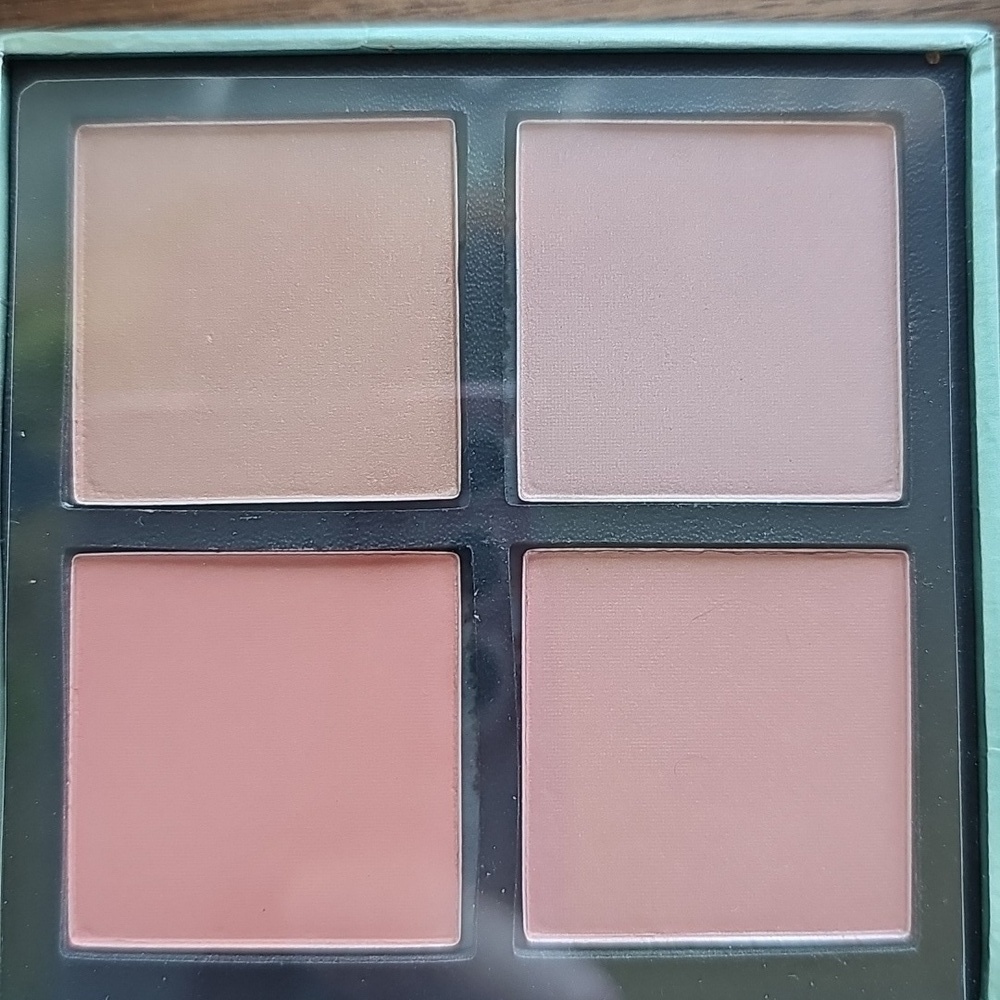 New Cassie's Make-Me-Up Cabinet By Pop Beauty - Green - Picture 6 of 9